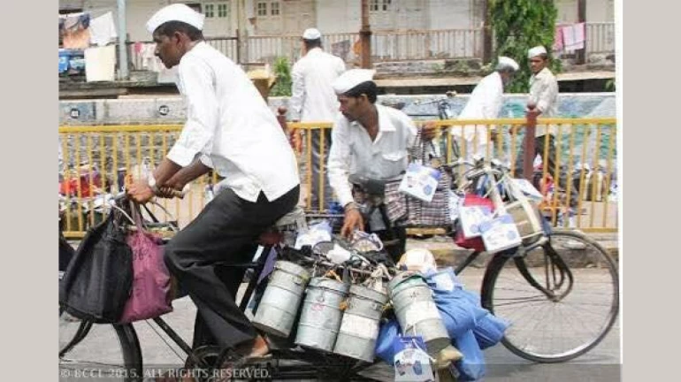 डिब्बा वालों को मुंबई के 50 फीसदी कॉन्वेंट स्कूलों ने किया बैन, डब्बा वालों ने कैंटीन और स्कूल पर लगाया सांठगांठ का आरोप डिब्बा वालों को मुंबई के 50 फीसदी कॉन्वेंट स्कूलों ने किया बैन, डब्बा वालों ने कैंटीन और स्कूल पर लगाया सांठगांठ का आरोप