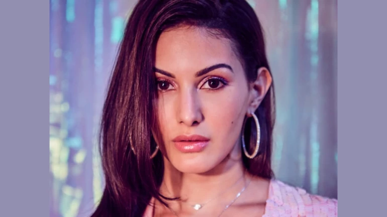 अमायरा दस्तूर प्रभुदेवा के साथ आएंगी नजर, फिल्म के लिए सीख रही हैं तमिल! अमायरा दस्तूर प्रभुदेवा के साथ आएंगी नजर, फिल्म के लिए सीख रही हैं तमिल!