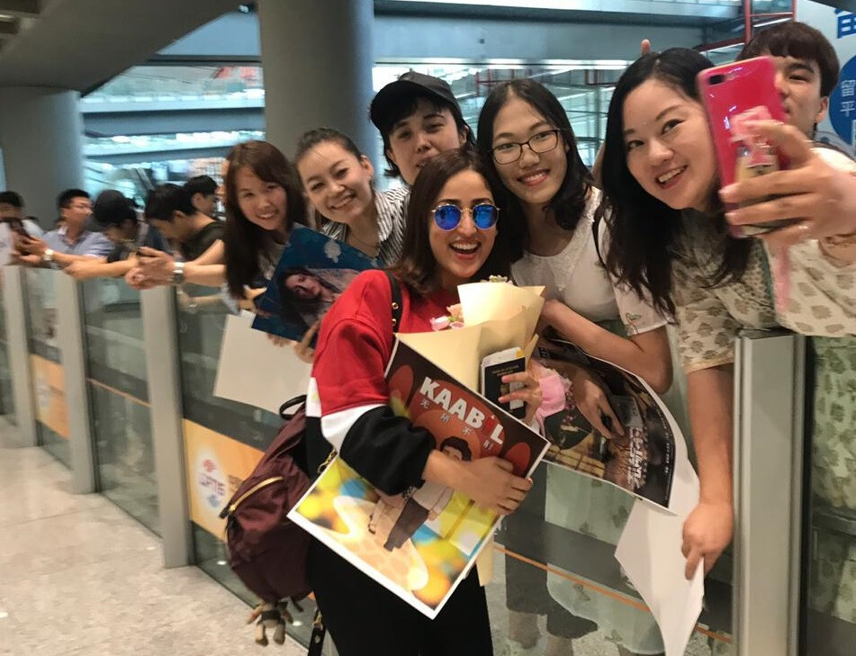 ‘काबिल’ के रिलीज से पहले चीन पहुंची यामी गौतम, फैंस का लगा जमावड़ा!