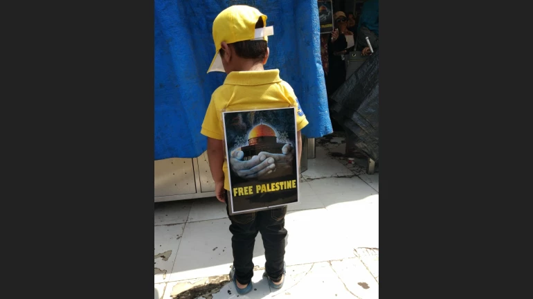 Mumbai participate in a march on 'World Quds Day'