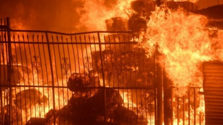 नालासोपारा में  25 दुकानों में  लगी आग , कोई घायल नहीं