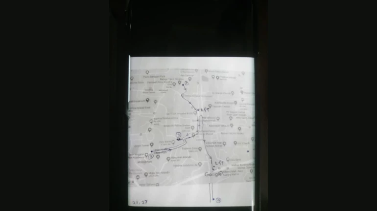 उपनगरात सोनसाखळी चोरांचा उच्छाद, अर्ध्या तासात ६ गुन्हे उपनगरात सोनसाखळी चोरांचा उच्छाद, अर्ध्या तासात ६ गुन्हे