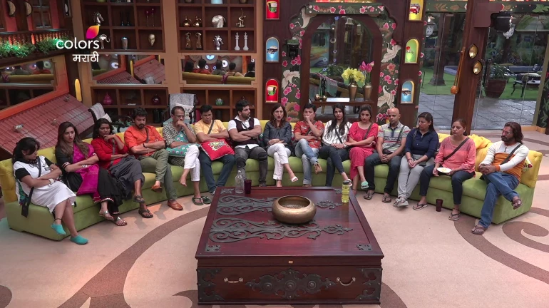 'बिग बॉस'च्या घरात रहाण्यास शिवानी-वीणा अपात्र! 'बिग बॉस'च्या घरात रहाण्यास शिवानी-वीणा अपात्र!