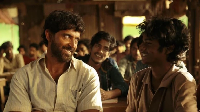 Hrithik introduces his reel-life students from Super 30
