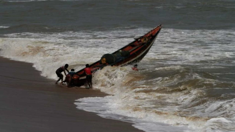 Cyclone Vayu To Make Landfall In Mumbai Cyclone Vayu To Make Landfall In Mumbai