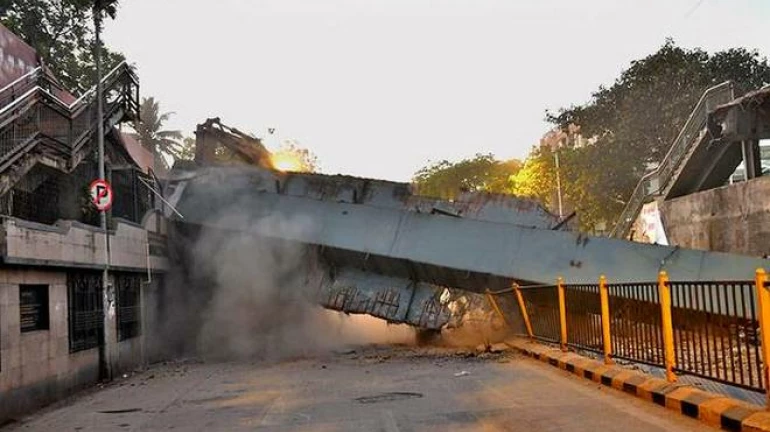 18 महीने में तैयार होगा मरीन लाइन्स फुट ओवर ब्रिज 18 महीने में तैयार होगा मरीन लाइन्स फुट ओवर ब्रिज