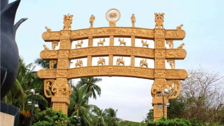 Dadar: Read the traffic restrictions that Mumbai Police will impose for Mahaparinirvan Din Dadar: Read the traffic restrictions that Mumbai Police will impose for Mahaparinirvan Din