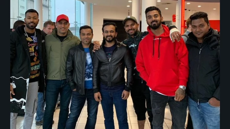 भारतीय क्रिकेट टीम ने ‘इंग्लैंड’ में देखी 'भारत', सलमान खान ने दी वर्ल्ड कप जीतने की शुभकामनाएं! भारतीय क्रिकेट टीम ने ‘इंग्लैंड’ में देखी 'भारत', सलमान खान ने दी वर्ल्ड कप जीतने की शुभकामनाएं!