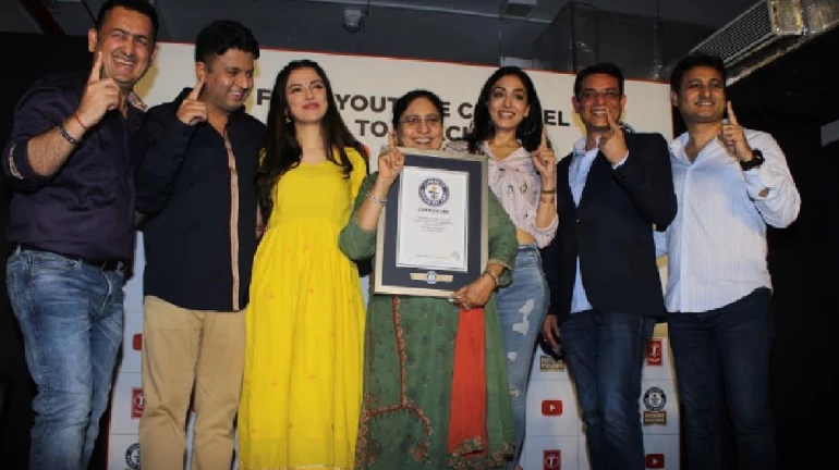 गिनीज बुक ऑफ वर्ल्ड रिकॉर्ड से टी-सीरीज हुआ सम्मानित, भूषण कुमार ने पिता को दिया क्रेडिट गिनीज बुक ऑफ वर्ल्ड रिकॉर्ड से टी-सीरीज हुआ सम्मानित, भूषण कुमार ने पिता को दिया क्रेडिट