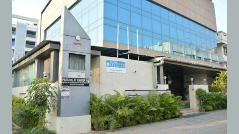 सिद्धीविनायक लॉजिस्टिक गैरव्यवहार : ६ हजार गाड्यांवर ईडीची टाच सिद्धीविनायक लॉजिस्टिक गैरव्यवहार : ६ हजार गाड्यांवर ईडीची टाच