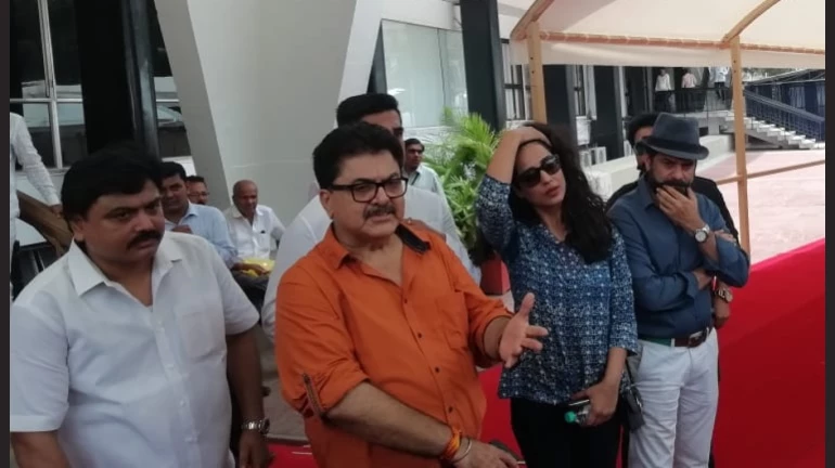 'फिक्सर’ शुटिंग मारहाण: अभिनेत्री माही गिल आणि क्रू मेंबर्सनी घेतली मुख्यमंत्र्यांची भेट 'फिक्सर’ शुटिंग मारहाण: अभिनेत्री माही गिल आणि क्रू मेंबर्सनी घेतली मुख्यमंत्र्यांची भेट