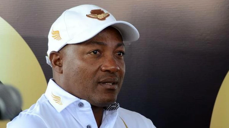 ब्रायन लारा को अस्पताल से मिली छुट्टी ब्रायन लारा को अस्पताल से मिली छुट्टी