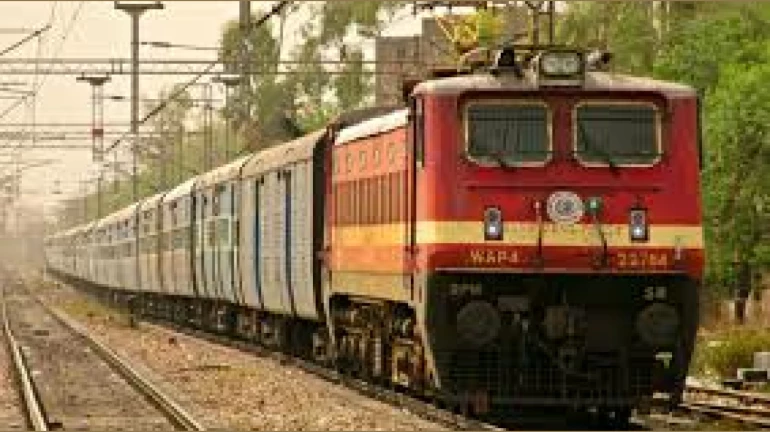 मुंबई से यूपी आने-जाने के लिए रेलवे ने शुरू की स्पेशल ट्रेनें, देखें डिटेल्स