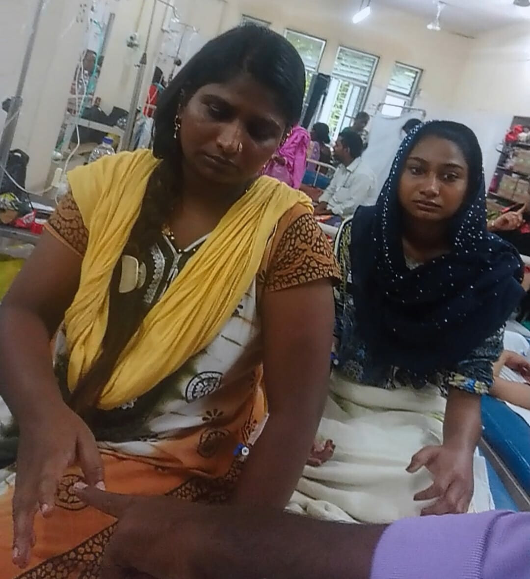 साप दंशानंतरही तिने वाचवले मुलीचे प्राण