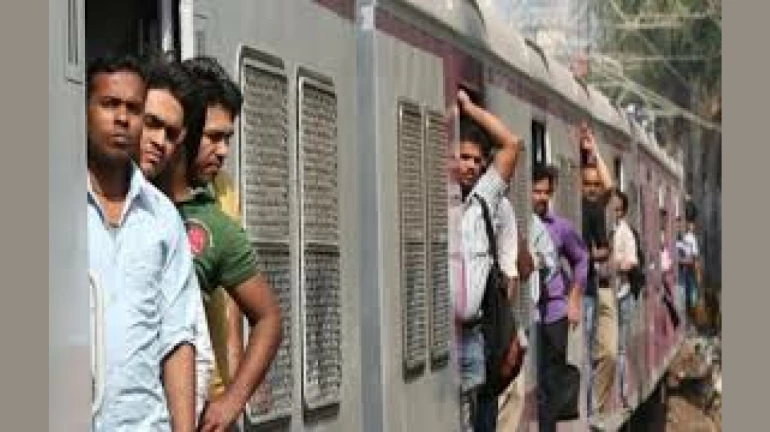 Stone-Pelting: Two passengers injured after being hit while travelling on the Central line Stone-Pelting: Two passengers injured after being hit while travelling on the Central line