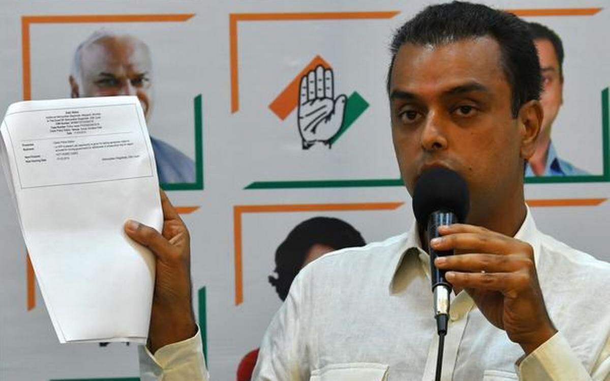 मिलिंद देवड़ा ने कांग्रेस से इस्तीफा दिया