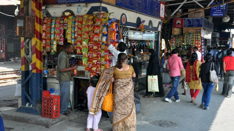 'पावती घ्या, मगच पैसे द्या', मध्य रेल्वेचं प्रवाशांना आवाहन 'पावती घ्या, मगच पैसे द्या', मध्य रेल्वेचं प्रवाशांना आवाहन