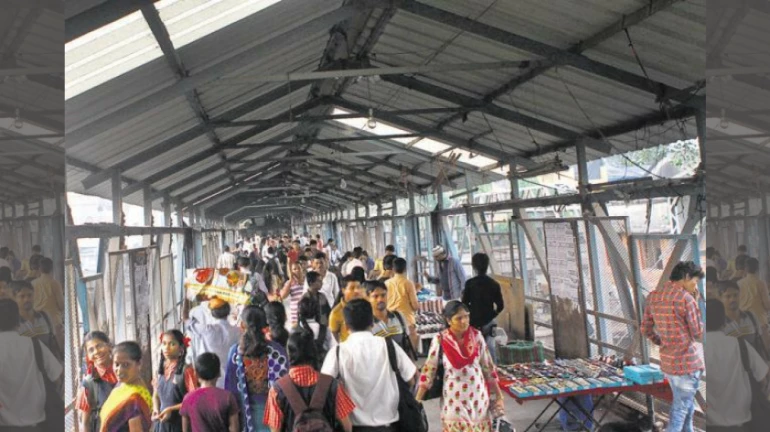 Mumbai Local News: Over 9,000 Unauthorised Hawkers Held, INR 3.05 Cr Fine Collected Mumbai Local News: Over 9,000 Unauthorised Hawkers Held, INR 3.05 Cr Fine Collected