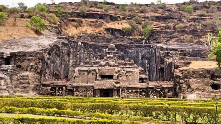Aditi Tatkare asks the tourism department to submit the development plan for Elephanta Caves Aditi Tatkare asks the tourism department to submit the development plan for Elephanta Caves