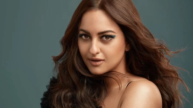 Sonakshi Sinha to debut in a dark thriller web series titled Fallen? Sonakshi Sinha to debut in a dark thriller web series titled Fallen?