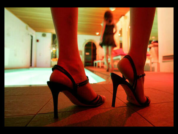 हायप्रोफाइल सेक्स रॅकेटप्रकरणी एकाला अटक