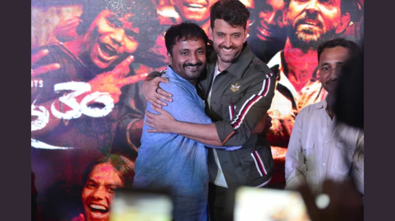 गुरु पूर्णिमा पर पटना पहुंचे ऋतिक ने आनंद कुमार और दूसरे शिक्षकों से की मुलाकात! गुरु पूर्णिमा पर पटना पहुंचे ऋतिक ने आनंद कुमार और दूसरे शिक्षकों से की मुलाकात!