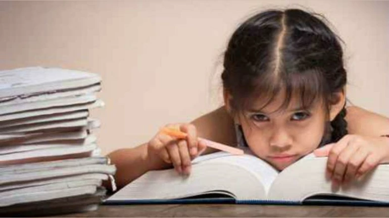 अभ्यासक्रम कायमस्वरूपी वगळलेला नाही, शालेय शिक्षण विभागाचा खुलासा अभ्यासक्रम कायमस्वरूपी वगळलेला नाही, शालेय शिक्षण विभागाचा खुलासा