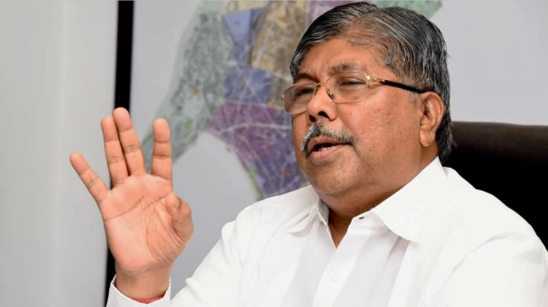 पक्ष वाढवायचा असेल तर.., चंद्रकांत पाटलांनी दिला राज ठाकरेंना ‘हा’ सल्ला पक्ष वाढवायचा असेल तर.., चंद्रकांत पाटलांनी दिला राज ठाकरेंना ‘हा’ सल्ला