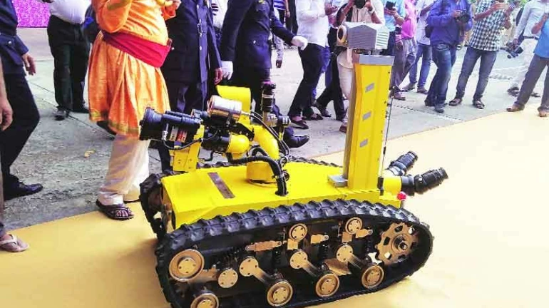 Mumbai Fire Brigade to use 'Fire Robot' in emergency situations Mumbai Fire Brigade to use 'Fire Robot' in emergency situations
