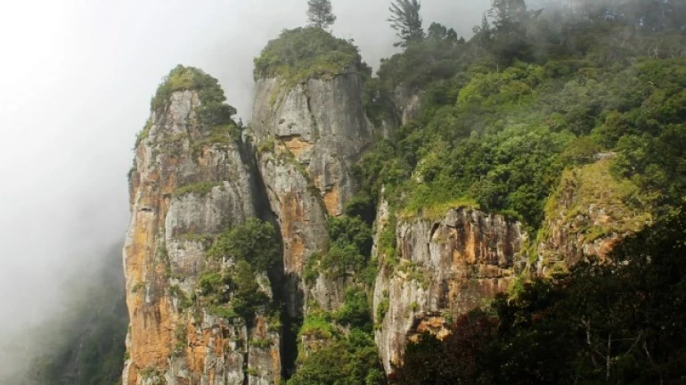 बारिश के मौसम में इन जगहों पर जरूर जाएं घूमने बारिश के मौसम में इन जगहों पर जरूर जाएं घूमने