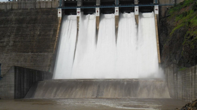 Only 32% stored in the dams that supply water to Mumbai Only 32% stored in the dams that supply water to Mumbai