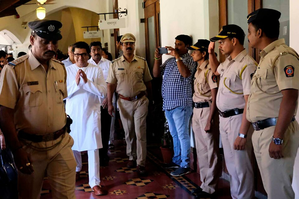 शिवाजी मंडईतील मासे विक्रेत्यांचं स्थलांतर नाही, महापालिका आयुक्तांचं राज ठाकरेंना आश्वासन