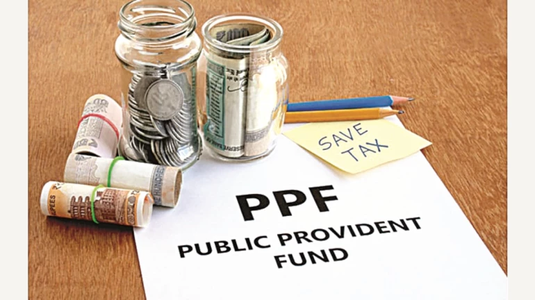 लहान बचत योजनांचे व्याजदर घटले लहान बचत योजनांचे व्याजदर घटले