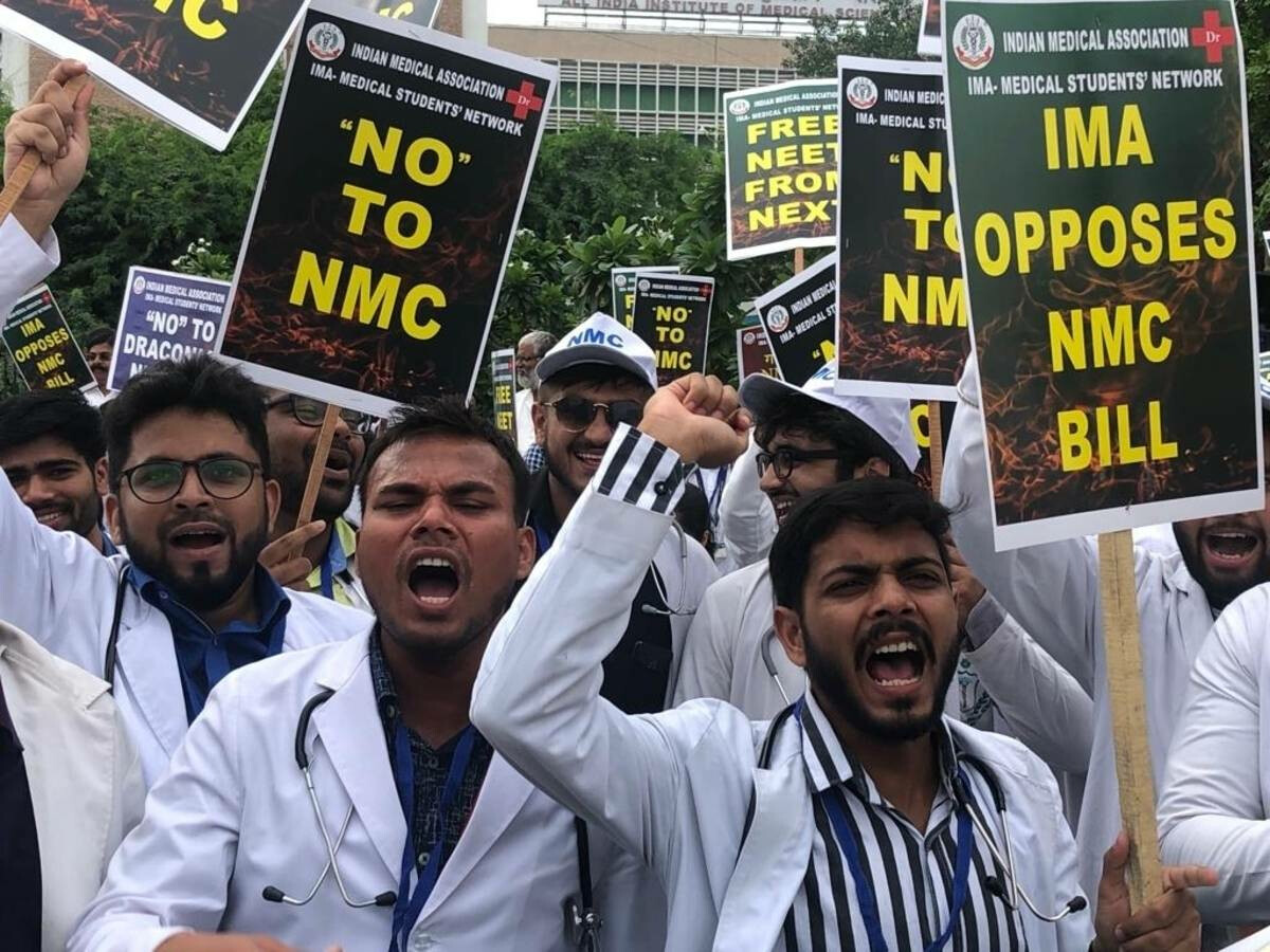 डाॅक्टरांचा देशव्यापी संप कशासाठी? रूग्णसेवा कोलमडण्याची शक्यता