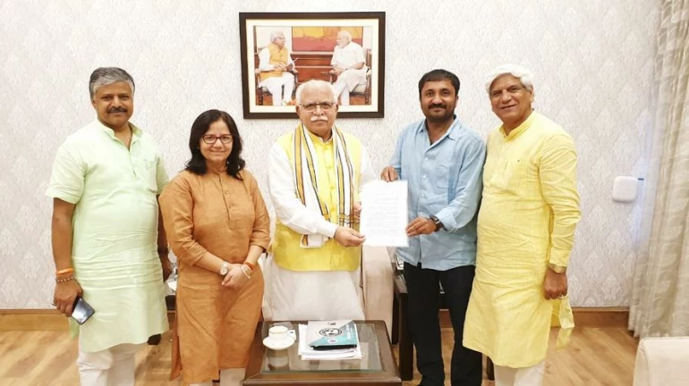 ऋतिक की 'सुपर 30' अब हरियाणा और जम्मू कश्मीर में भी हुई टैक्स फ्री! ऋतिक की 'सुपर 30' अब हरियाणा और जम्मू कश्मीर में भी हुई टैक्स फ्री!