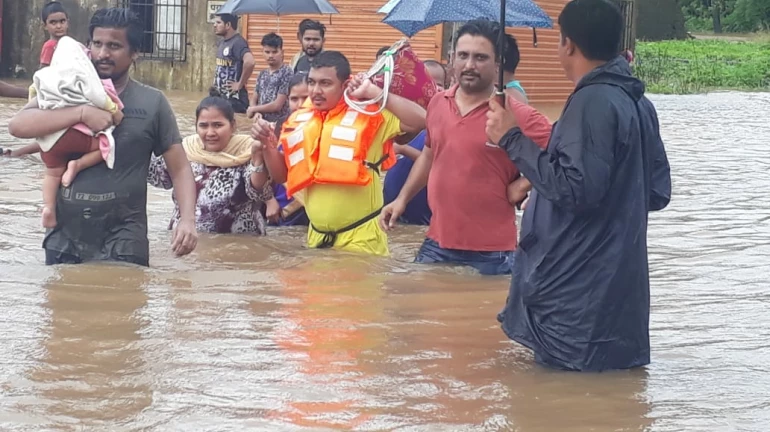 मुंबई में अगले 36 घंटे भारी बारिश की चेतावनी