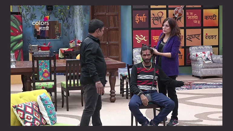 किशोरी बनल्या बिचुकलेची आई किशोरी बनल्या बिचुकलेची आई