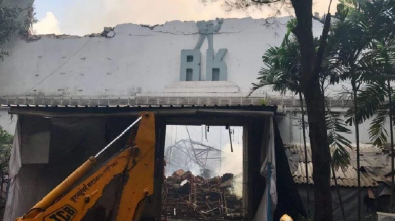 टूट गया RK Studio, बॉलीवुड हुआ गमगीन टूट गया RK Studio, बॉलीवुड हुआ गमगीन