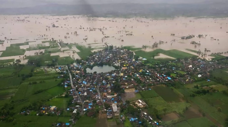 Maharashtra flood:  मदद नहीं करने पर मनसे ने बॉलीवुड सेलेब्स पर साधा निशाना
