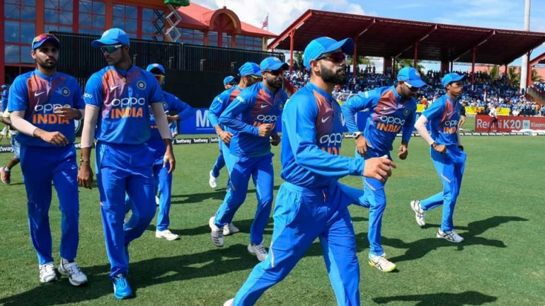 मुख्य प्रशिक्षकपदासाठी ६ उमेदवारांच्या नावांवर शिक्कामोर्तब मुख्य प्रशिक्षकपदासाठी ६ उमेदवारांच्या नावांवर शिक्कामोर्तब