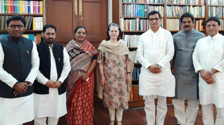 सोनिया गांधी से मिले महाराष्ट्र कांग्रेस के अध्यक्ष, इन मुद्दों पर हुई चर्चा