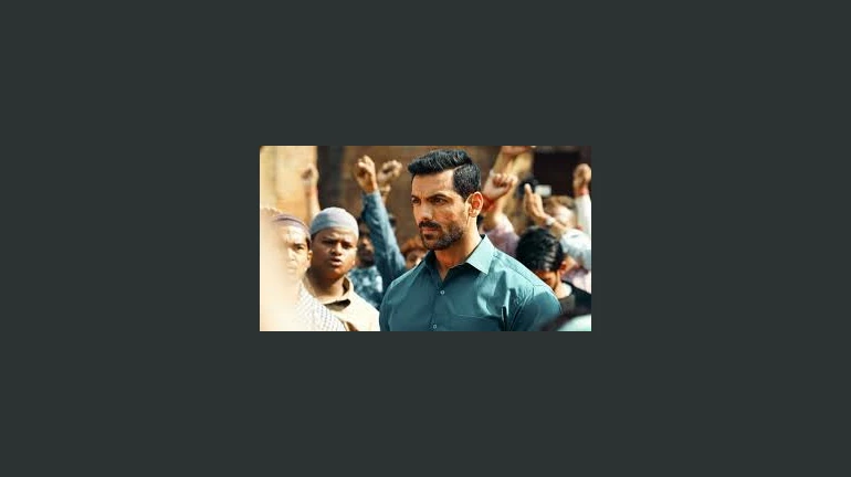 Movie Review : फेक एन्काऊंटरच्या जाळ्यात अडकलेल्या सच्च्या पोलिसांचा लढा Movie Review : फेक एन्काऊंटरच्या जाळ्यात अडकलेल्या सच्च्या पोलिसांचा लढा