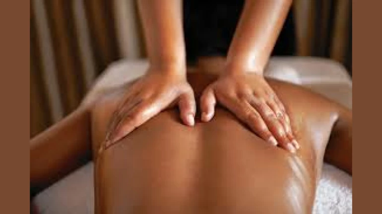 स्पा और बॉडी मसाज के नाम पर कराया जा रहा था गंदा काम, छह विदेशी महिलाओं को छुड़ाया गया स्पा और बॉडी मसाज के नाम पर कराया जा रहा था गंदा काम, छह विदेशी महिलाओं को छुड़ाया गया