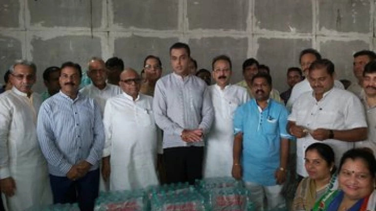 Mumbai Congress sends relief material for flood victims in western Maharashtra Mumbai Congress sends relief material for flood victims in western Maharashtra