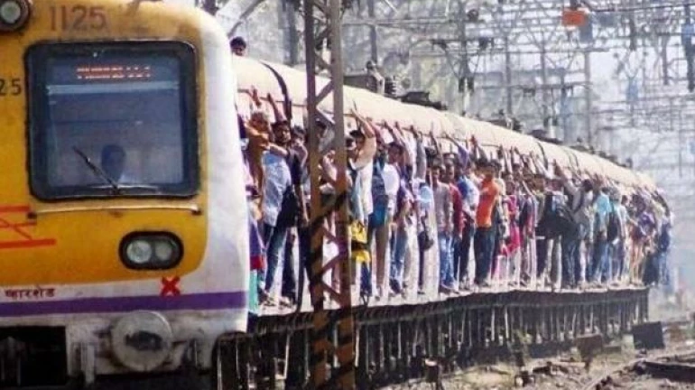 Kalyan-Thane rail service faces delay due to level-crossing issue at Kalwa station Kalyan-Thane rail service faces delay due to level-crossing issue at Kalwa station