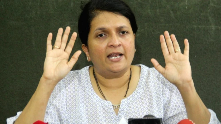 राज ठाकरे चौकशीला गेलेत की सत्यनारायणाच्या पुजेला? अंजली दमानिया यांची टीका राज ठाकरे चौकशीला गेलेत की सत्यनारायणाच्या पुजेला? अंजली दमानिया यांची टीका