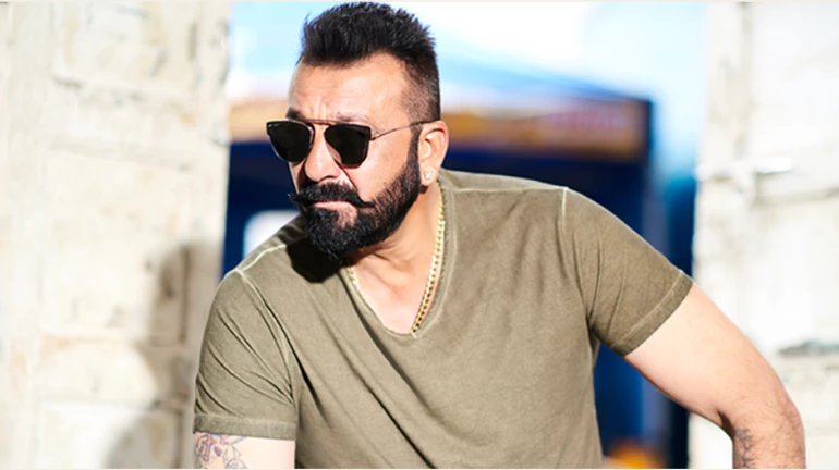Sanjay Dutt admitted at Mumbai's Lilavati Hospital due to breathlessness Sanjay Dutt admitted at Mumbai's Lilavati Hospital due to breathlessness