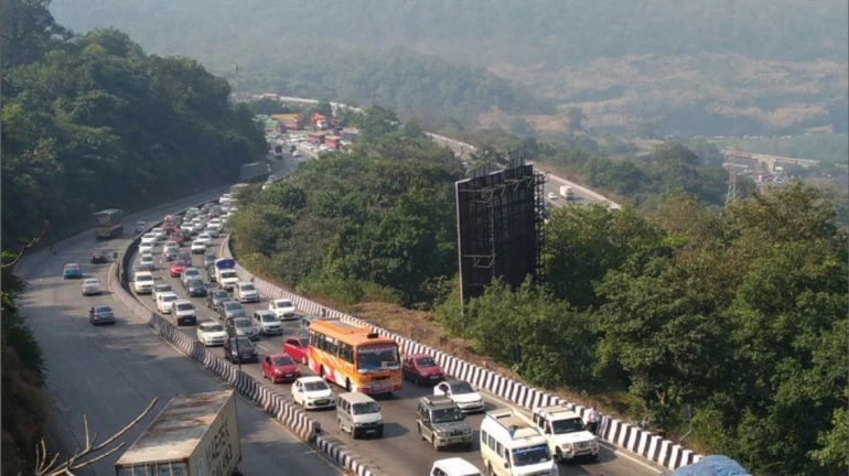 गणेशोत्सव २०१९: मुंबई-कोल्हापूरमार्गे कोकणात जाणाऱ्या वाहनांना टोलमाफी गणेशोत्सव २०१९: मुंबई-कोल्हापूरमार्गे कोकणात जाणाऱ्या वाहनांना टोलमाफी