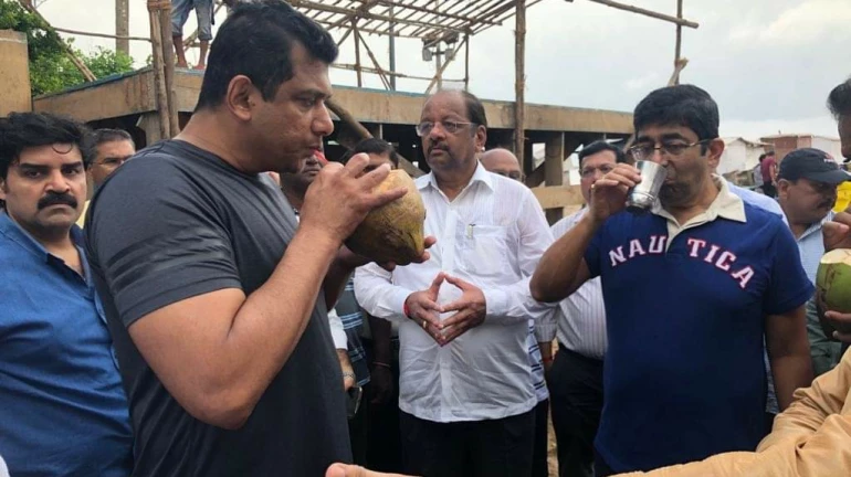 बीएमसी कमिश्नर सुबह ही पहुंचे मालाड, लिया गणपति विसर्जन का जायजा बीएमसी कमिश्नर सुबह ही पहुंचे मालाड, लिया गणपति विसर्जन का जायजा