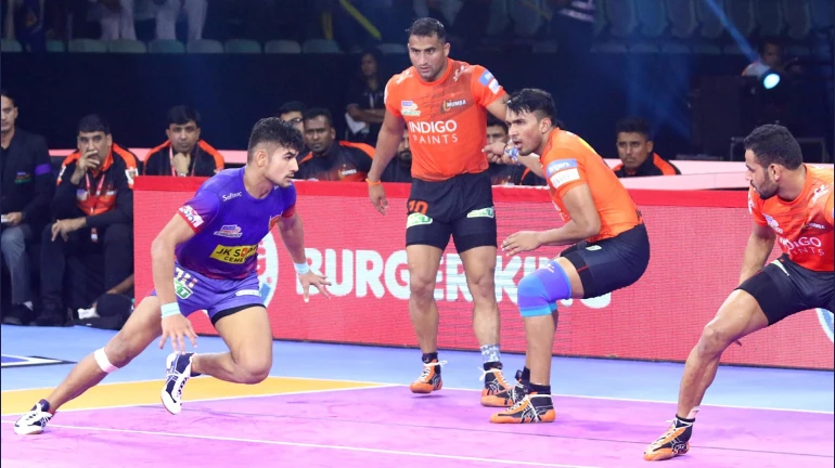 VIVO Pro Kabaddi League 2019: Naveen Kumar registers eighth consecutive Super 10 to defeat U Mumba VIVO Pro Kabaddi League 2019: Naveen Kumar registers eighth consecutive Super 10 to defeat U Mumba